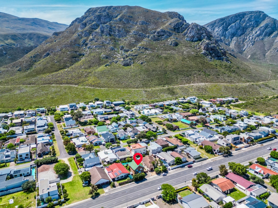 5 Bedroom Property for Sale in Voelklip Western Cape